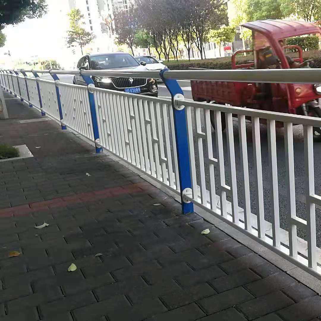 不锈钢人行道路护栏